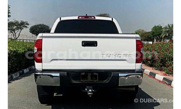 Sayi Imported Toyota Tundra White Mota in Import - Dubai a Ashanti Sayi Imported Toyota Tundra White Mota in Import - Dubai a Ashanti