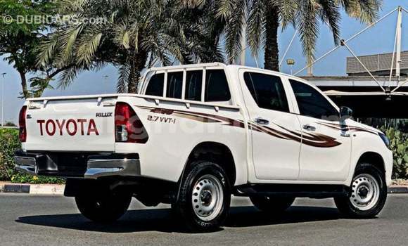 Ra Imported Toyota Hilux funfun Ọkọ̀ in Import - Dubai ni Ashanti Ra Imported Toyota Hilux funfun Ọkọ̀ in Import - Dubai ni Ashanti