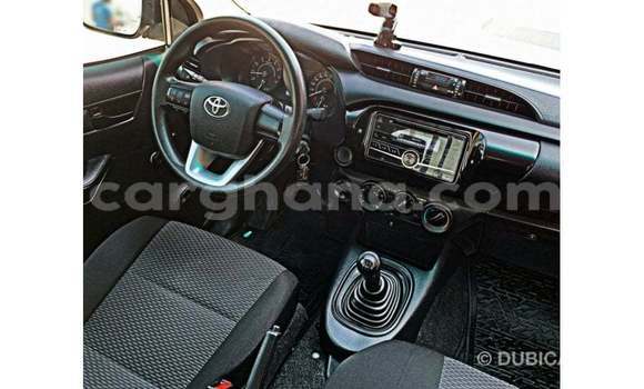 Ra Imported Toyota Hilux funfun Ọkọ̀ in Import - Dubai ni Ashanti Ra Imported Toyota Hilux funfun Ọkọ̀ in Import - Dubai ni Ashanti