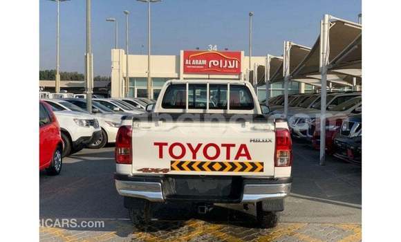 Ra Imported Toyota Hilux funfun Ọkọ̀ in Import - Dubai ni Ashanti Ra Imported Toyota Hilux funfun Ọkọ̀ in Import - Dubai ni Ashanti