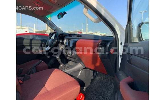 Ra Imported Toyota Hilux funfun Ọkọ̀ in Import - Dubai ni Ashanti Ra Imported Toyota Hilux funfun Ọkọ̀ in Import - Dubai ni Ashanti