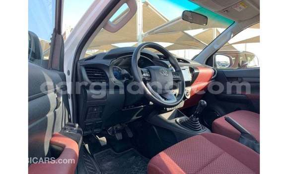 Ra Imported Toyota Hilux funfun Ọkọ̀ in Import - Dubai ni Ashanti Ra Imported Toyota Hilux funfun Ọkọ̀ in Import - Dubai ni Ashanti