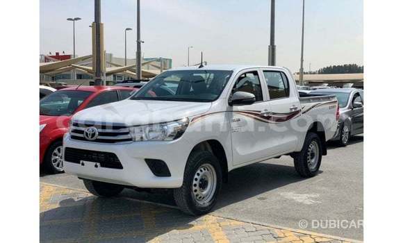 Sayi Imported Toyota Hilux White Mota in Import - Dubai a Ashanti Sayi Imported Toyota Hilux White Mota in Import - Dubai a Ashanti