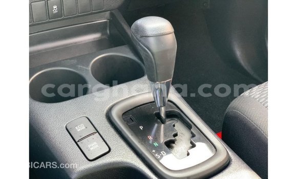 Sayi Imported Toyota Hilux White Mota in Import - Dubai a Ashanti Sayi Imported Toyota Hilux White Mota in Import - Dubai a Ashanti