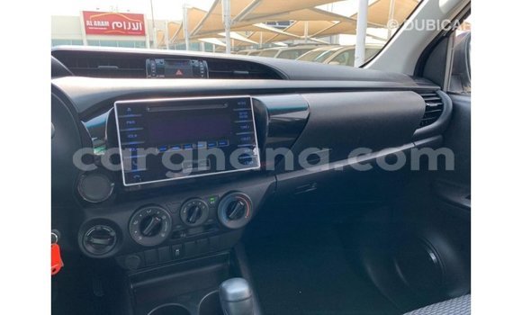 Sayi Imported Toyota Hilux White Mota in Import - Dubai a Ashanti Sayi Imported Toyota Hilux White Mota in Import - Dubai a Ashanti
