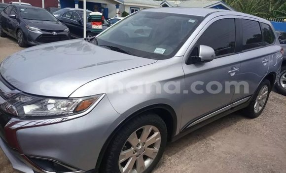 Sayi Na hannu Mitsubishi Outlander Azurfa Mota in Accra a Greater Accra Sayi Na hannu Mitsubishi Outlander Azurfa Mota in Accra a Greater Accra