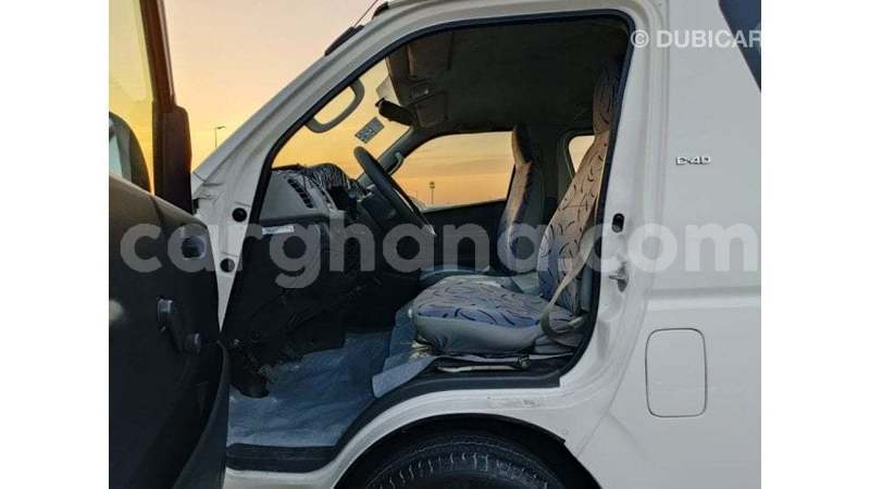 Big with watermark toyota hiace ashanti import dubai 54279