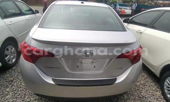 Sayi Na hannu Toyota Corolla Azurfa Mota in Accra a Greater Accra Sayi Na hannu Toyota Corolla Azurfa Mota in Accra a Greater Accra
