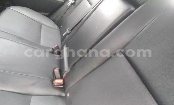 Sayi Na hannu Toyota Corolla Azurfa Mota in Accra a Greater Accra Sayi Na hannu Toyota Corolla Azurfa Mota in Accra a Greater Accra