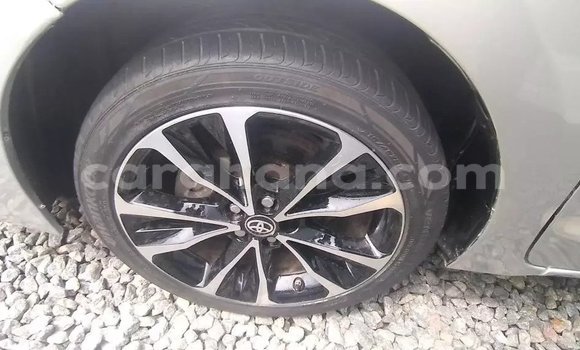 Sayi Na hannu Toyota Corolla Azurfa Mota in Accra a Greater Accra Sayi Na hannu Toyota Corolla Azurfa Mota in Accra a Greater Accra