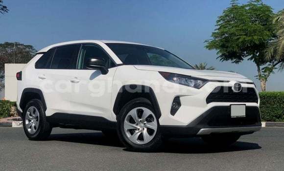 Ra Imported Toyota 4Runner funfun Ọkọ̀ in Import - Dubai ni Ashanti Ra Imported Toyota 4Runner funfun Ọkọ̀ in Import - Dubai ni Ashanti