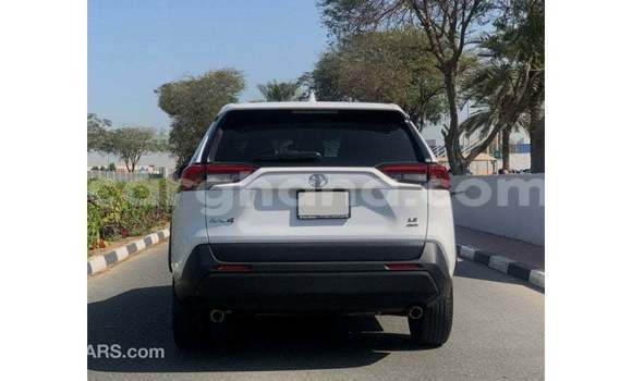 Ra Imported Toyota 4Runner funfun Ọkọ̀ in Import - Dubai ni Ashanti Ra Imported Toyota 4Runner funfun Ọkọ̀ in Import - Dubai ni Ashanti