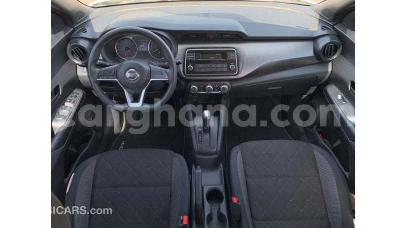 Big with watermark nissan evalia ashanti import dubai 54305