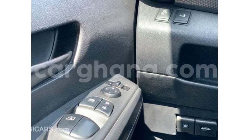 Big with watermark nissan evalia ashanti import dubai 54305