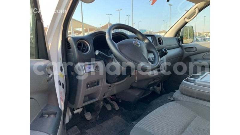 Big with watermark nissan urvan ashanti import dubai 54307