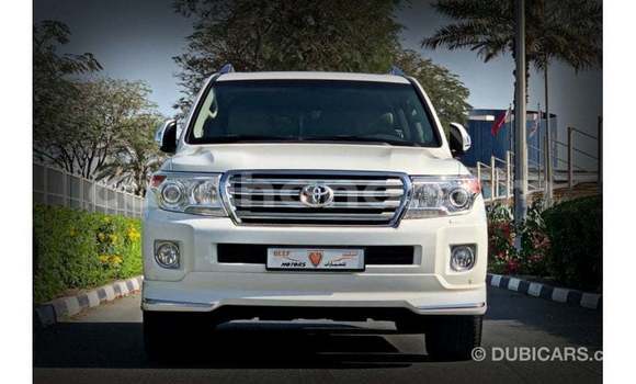 Ra Imported Toyota Land Cruiser funfun Ọkọ̀ in Import - Dubai ni Ashanti Ra Imported Toyota Land Cruiser funfun Ọkọ̀ in Import - Dubai ni Ashanti