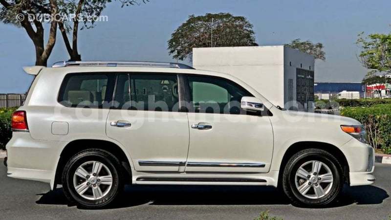 Big with watermark toyota land cruiser ashanti import dubai 54317