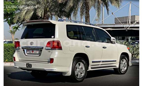 Ra Imported Toyota Land Cruiser funfun Ọkọ̀ in Import - Dubai ni Ashanti Ra Imported Toyota Land Cruiser funfun Ọkọ̀ in Import - Dubai ni Ashanti