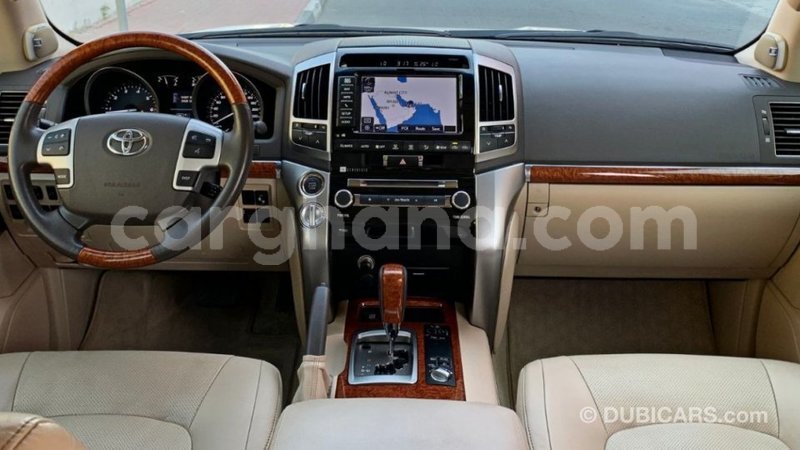 Big with watermark toyota land cruiser ashanti import dubai 54317