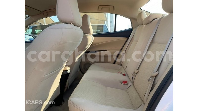 Big with watermark toyota yaris ashanti import dubai 54325