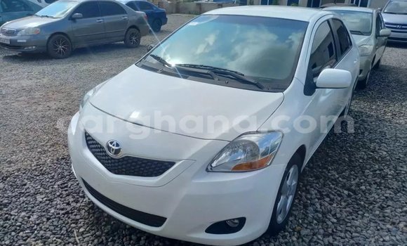 Sayi Na hannu Toyota Yaris White Mota in Accra a Greater Accra Sayi Na hannu Toyota Yaris White Mota in Accra a Greater Accra