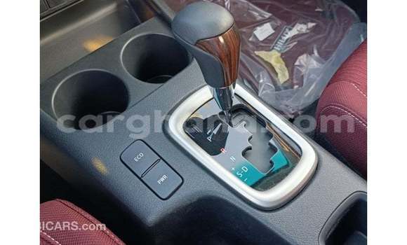 Ra Imported Toyota Hilux funfun Ọkọ̀ in Import - Dubai ni Ashanti Ra Imported Toyota Hilux funfun Ọkọ̀ in Import - Dubai ni Ashanti