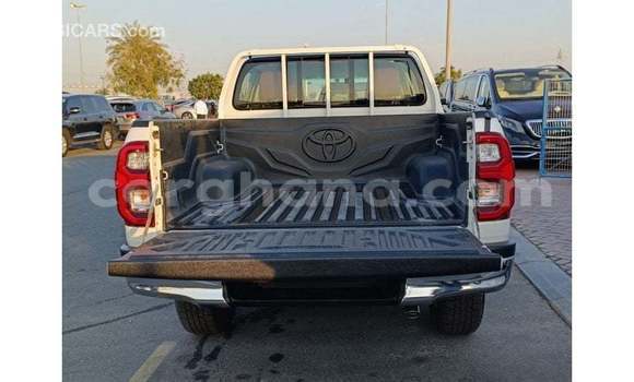 Ra Imported Toyota Hilux funfun Ọkọ̀ in Import - Dubai ni Ashanti Ra Imported Toyota Hilux funfun Ọkọ̀ in Import - Dubai ni Ashanti