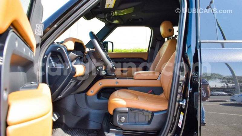 Big with watermark land rover discovery ashanti import dubai 54367