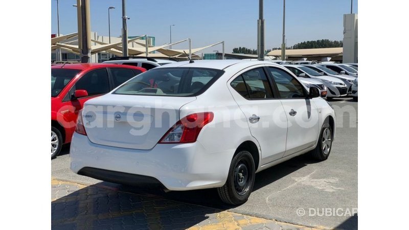 Big with watermark nissan sunny ashanti import dubai 54380