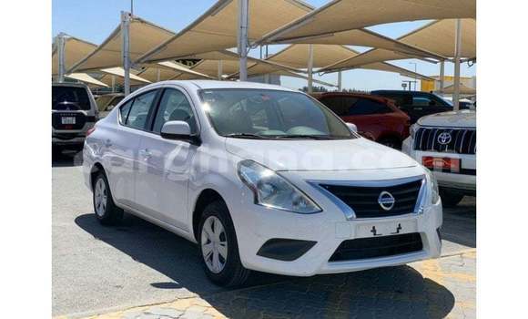 Ra Imported Nissan Sunny funfun Ọkọ̀ in Import - Dubai ni Ashanti Ra Imported Nissan Sunny funfun Ọkọ̀ in Import - Dubai ni Ashanti