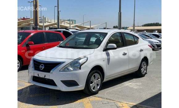 Ra Imported Nissan Sunny funfun Ọkọ̀ in Import - Dubai ni Ashanti Ra Imported Nissan Sunny funfun Ọkọ̀ in Import - Dubai ni Ashanti