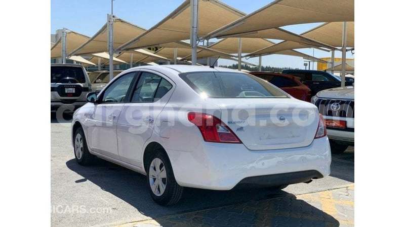 Big with watermark nissan sunny ashanti import dubai 54382