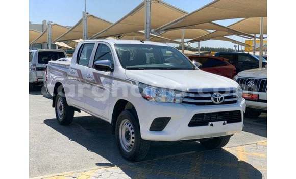 Ra Imported Toyota Hilux funfun Ọkọ̀ in Import - Dubai ni Ashanti Ra Imported Toyota Hilux funfun Ọkọ̀ in Import - Dubai ni Ashanti