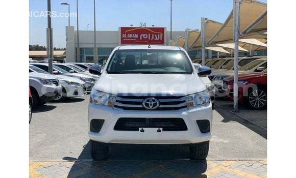 Ra Imported Toyota Hilux funfun Ọkọ̀ in Import - Dubai ni Ashanti Ra Imported Toyota Hilux funfun Ọkọ̀ in Import - Dubai ni Ashanti