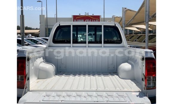 Ra Imported Toyota Hilux funfun Ọkọ̀ in Import - Dubai ni Ashanti Ra Imported Toyota Hilux funfun Ọkọ̀ in Import - Dubai ni Ashanti