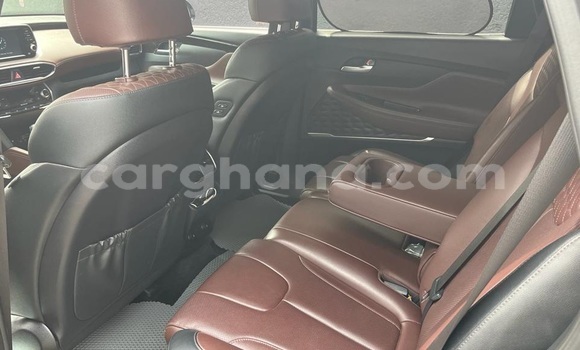 Buy Used Hyundai Santa Fe Beige Car in Sekondi–Takoradi Metropolitan in Western Buy Used Hyundai Santa Fe Beige Car in Sekondi–Takoradi Metropolitan in Western