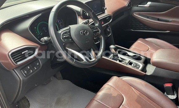 Buy Used Hyundai Santa Fe Beige Car in Sekondi–Takoradi Metropolitan in Western Buy Used Hyundai Santa Fe Beige Car in Sekondi–Takoradi Metropolitan in Western