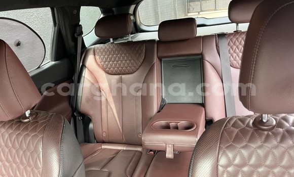 Buy Used Hyundai Santa Fe Beige Car in Sekondi–Takoradi Metropolitan in Western Buy Used Hyundai Santa Fe Beige Car in Sekondi–Takoradi Metropolitan in Western