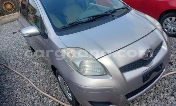 Ra Àlòkù Toyota Vitz Silver Ọkọ̀ in Accra ni Greater Accra Ra Àlòkù Toyota Vitz Silver Ọkọ̀ in Accra ni Greater Accra
