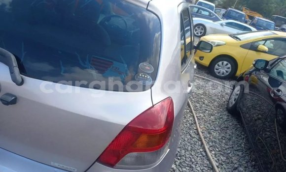 Sayi Na hannu Toyota Vitz Azurfa Mota in Accra a Greater Accra Sayi Na hannu Toyota Vitz Azurfa Mota in Accra a Greater Accra