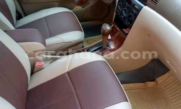 Ra Àlòkù Toyota Corolla funfun Ọkọ̀ in Suhum ni Oorun Ra Àlòkù Toyota Corolla funfun Ọkọ̀ in Suhum ni Oorun