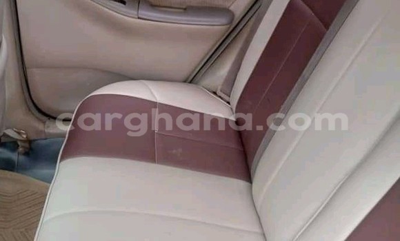 Ra Àlòkù Toyota Corolla funfun Ọkọ̀ in Suhum ni Oorun Ra Àlòkù Toyota Corolla funfun Ọkọ̀ in Suhum ni Oorun