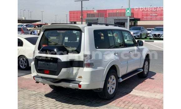 Sayi Imported Mitsubishi Pajero White Mota in Import - Dubai a Ashanti Sayi Imported Mitsubishi Pajero White Mota in Import - Dubai a Ashanti