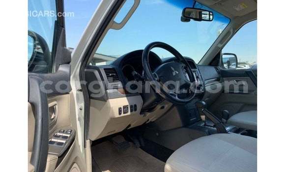 Sayi Imported Mitsubishi Pajero White Mota in Import - Dubai a Ashanti Sayi Imported Mitsubishi Pajero White Mota in Import - Dubai a Ashanti