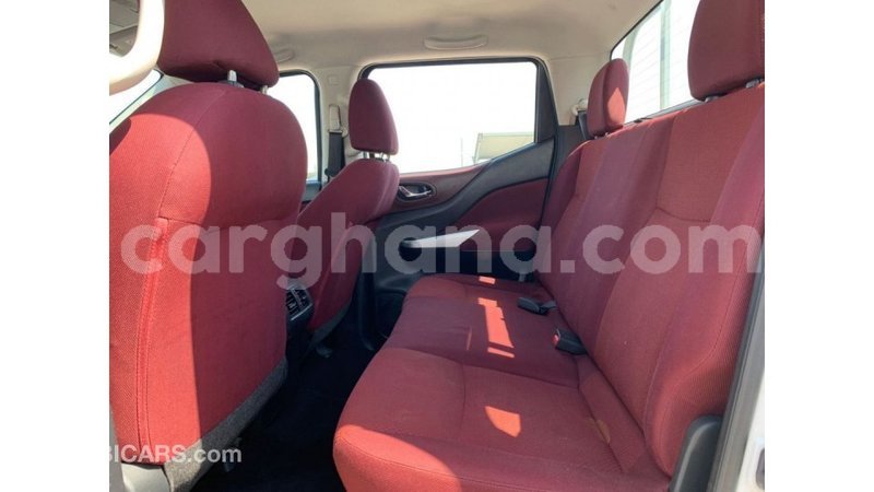 Big with watermark nissan navara ashanti import dubai 54414