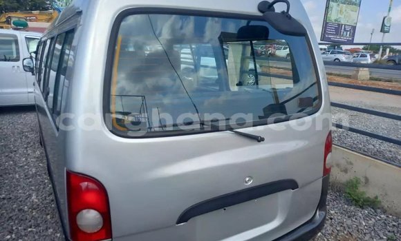 Buy Used Toyota Hiace Silver Car in Accra in Greater Accra Buy Used Toyota Hiace Silver Car in Accra in Greater Accra